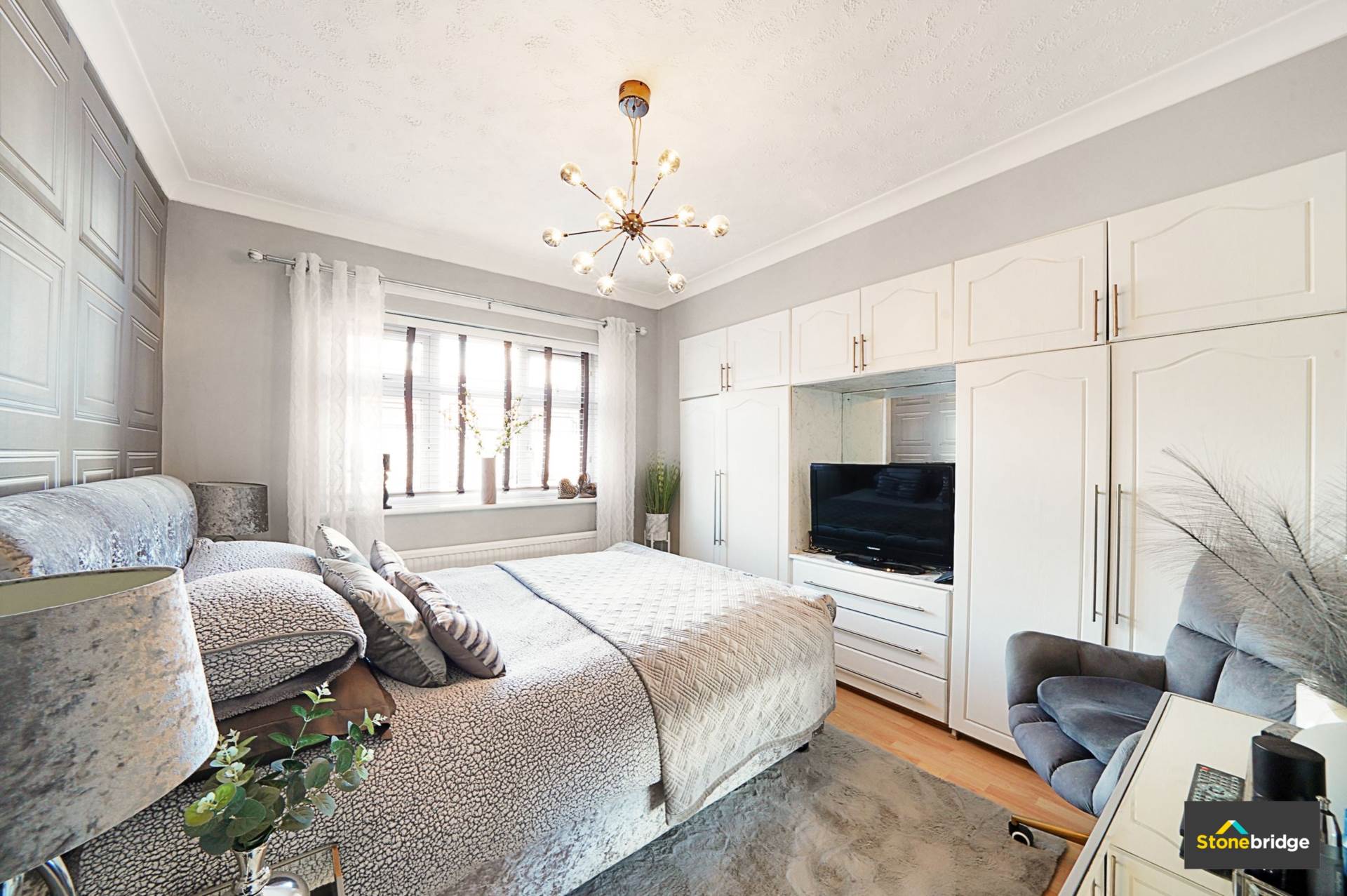 Lonsdale Avenue, Eastham, E6, Image 8