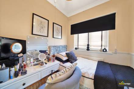 Lonsdale Avenue, Eastham, E6, Image 10