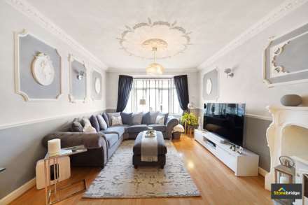 Lonsdale Avenue, Eastham, E6, Image 2