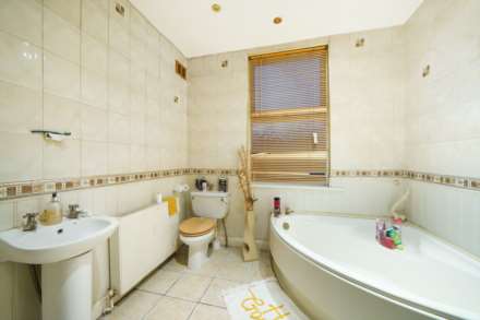 Bedford Road, London, E6 2NL, Image 12
