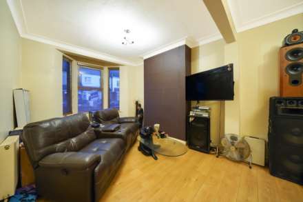 Bedford Road, London, E6 2NL, Image 4