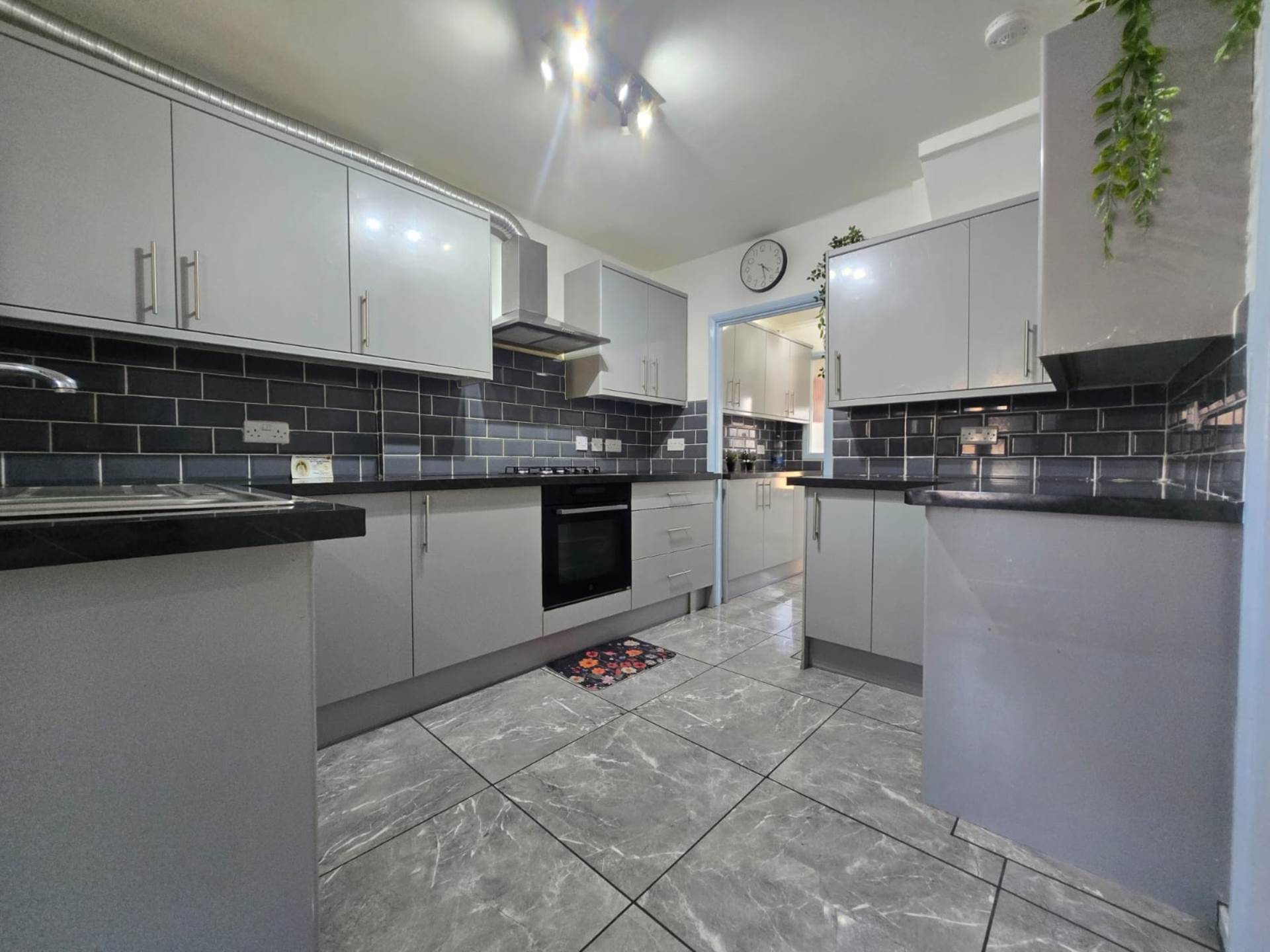 Hood Road, Rainham, RM13, Image 2
