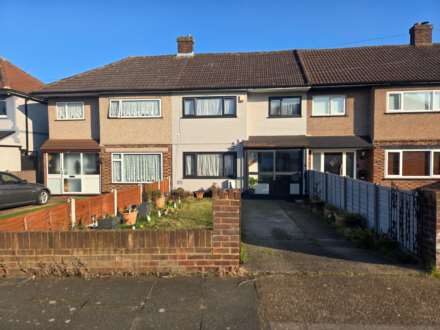 3 Bedroom Terrace, Hood Road, Rainham, RM13