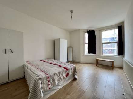 Barking Road, East Ham, E6 3BP, Image 1