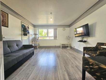 Property For Sale Warren Gardens, Stratford, London
