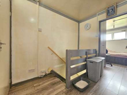 Warren Gardens, Stratford, E15, Image 8