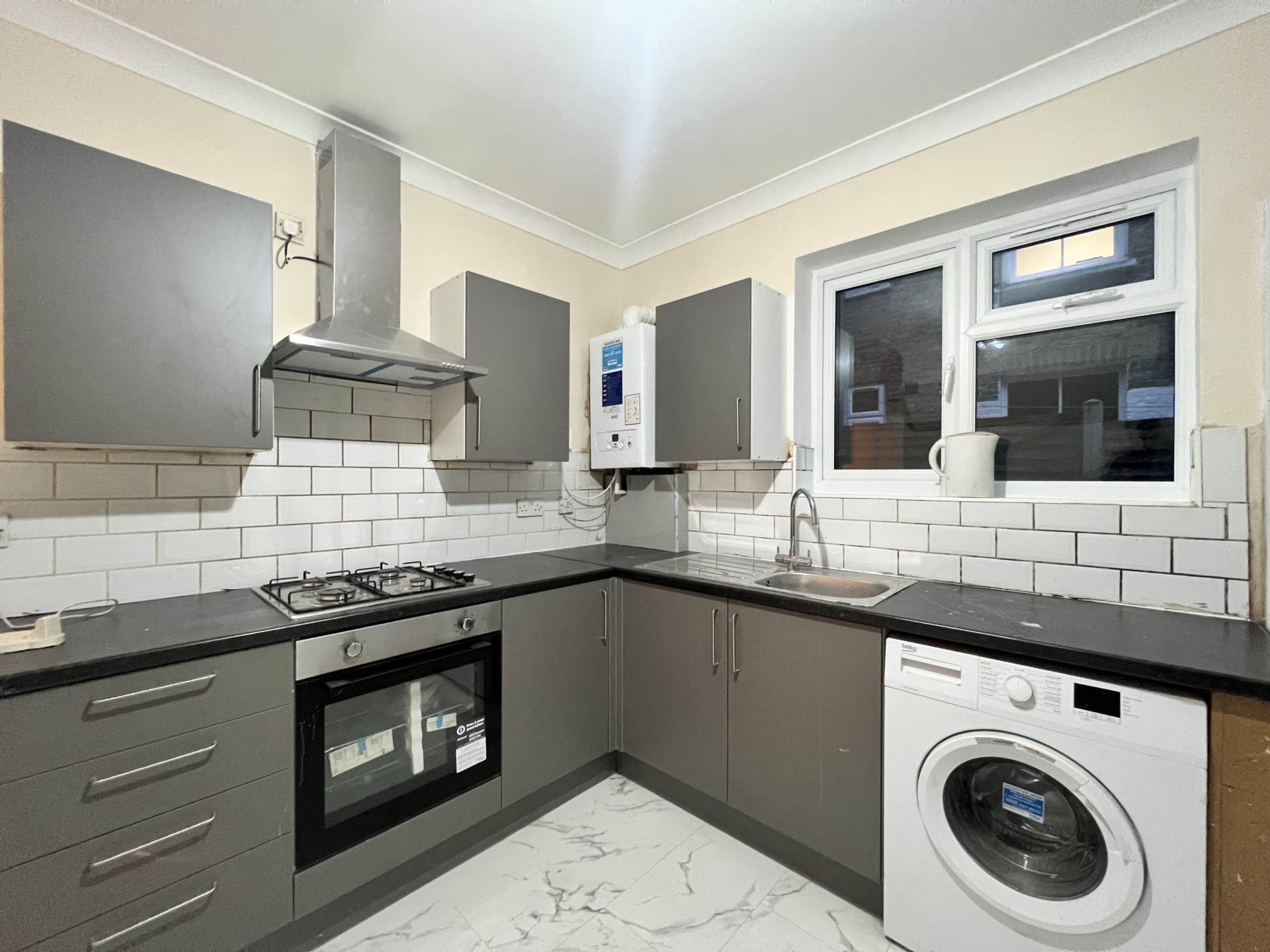 Albert Road, Leyton, E10, Image 2
