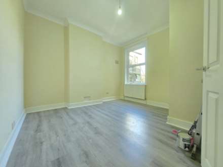 Albert Road, Leyton, E10, Image 5
