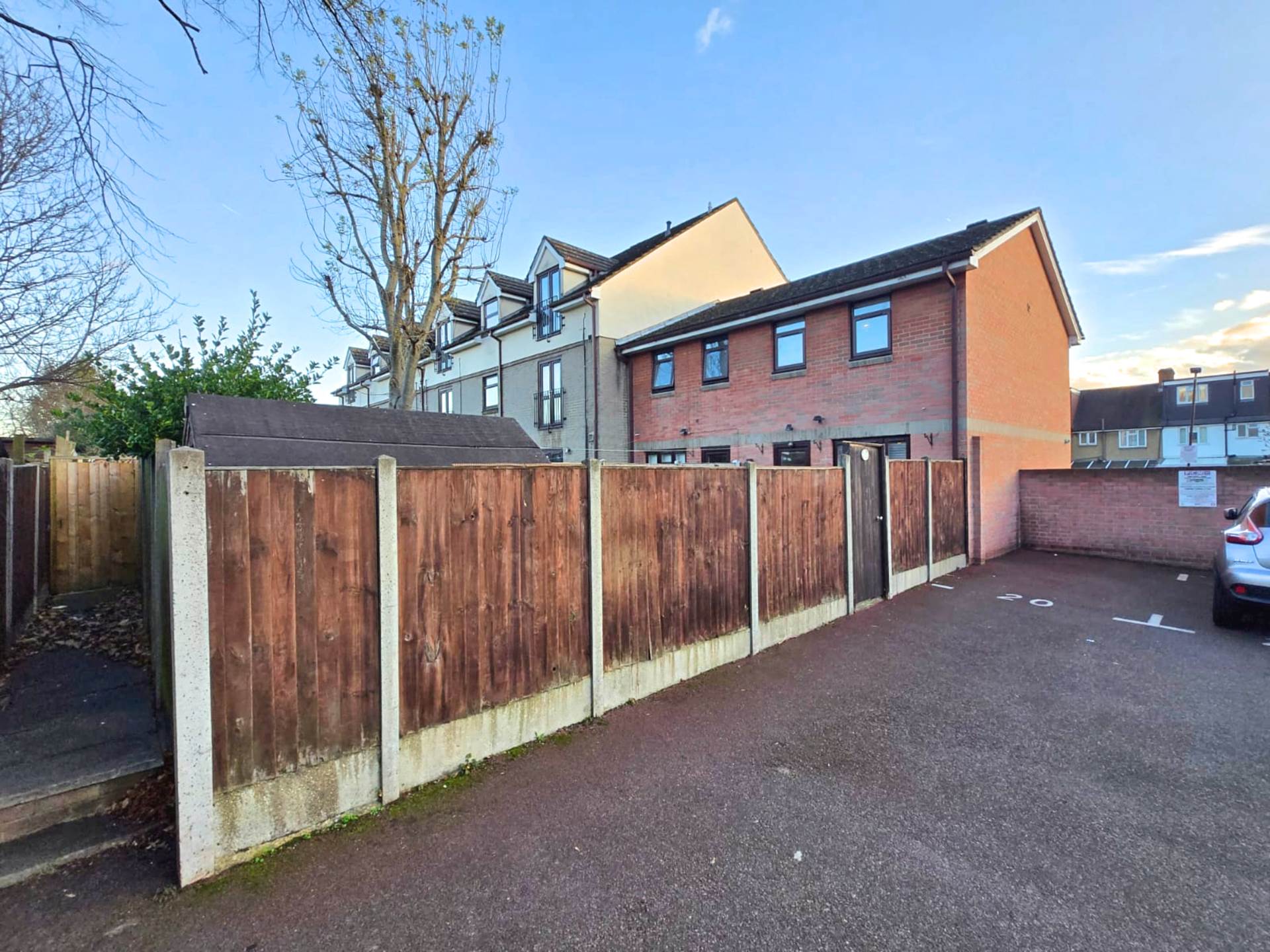 Broadoak Close, London, E4 9AX, Image 10