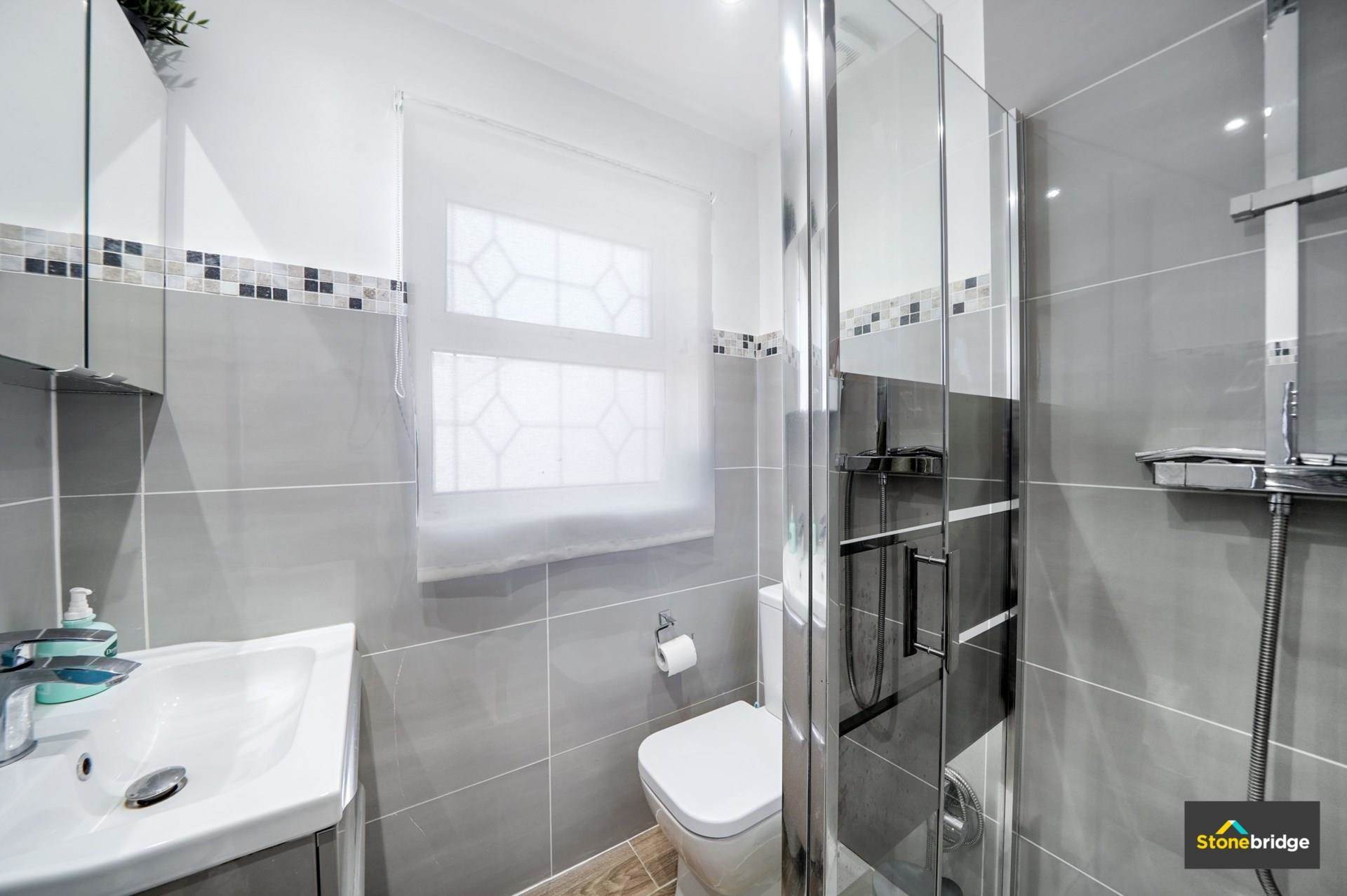 Coventry Close, Beckton, E6 5QT, Image 11