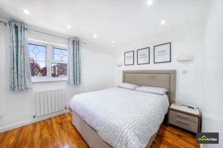 Coventry Close, Beckton, E6 5QT, Image 10