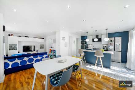 Coventry Close, Beckton, E6 5QT, Image 5