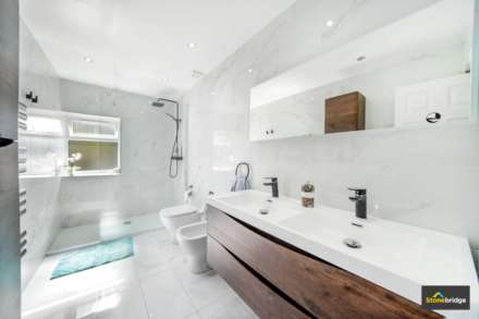 Coventry Close, Beckton, E6 5QT, Image 9