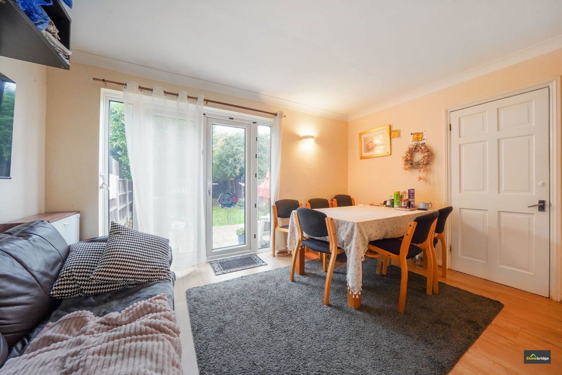 Grangeway Gardens, Redbridge, IG4, Image 3