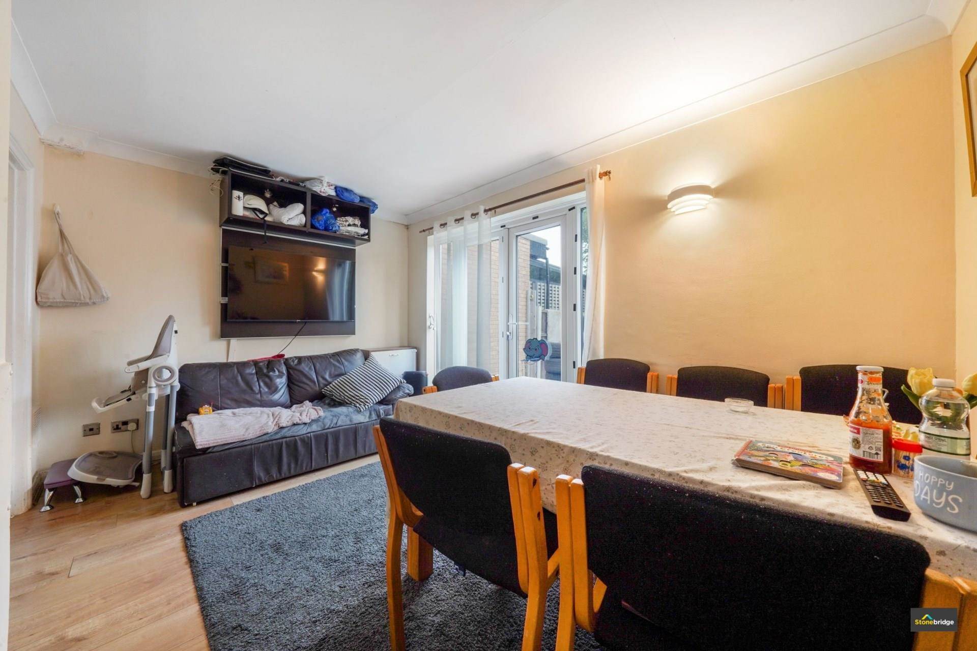 Grangeway Gardens, Redbridge, IG4, Image 4