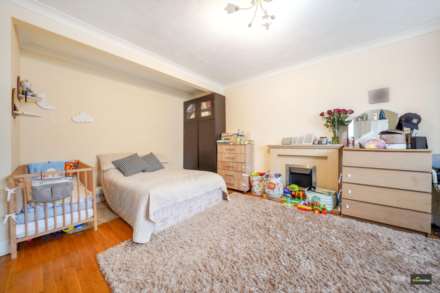 Grangeway Gardens, Redbridge, IG4, Image 6