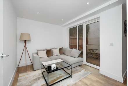 Kempton Mews, East Ham, E6 2BF, Image 2