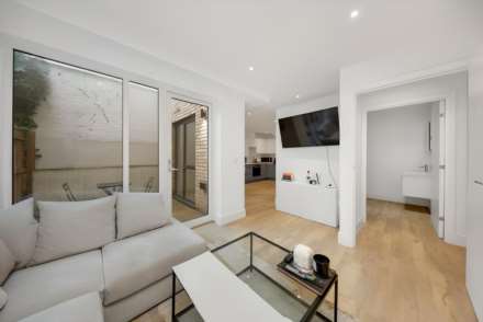 Kempton Mews, East Ham, E6 2BF, Image 3