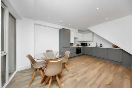Kempton Mews, East Ham, E6 2BF, Image 4