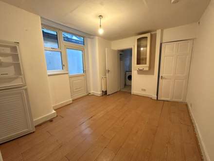 Windsor Road, Leyton, E10, Image 1