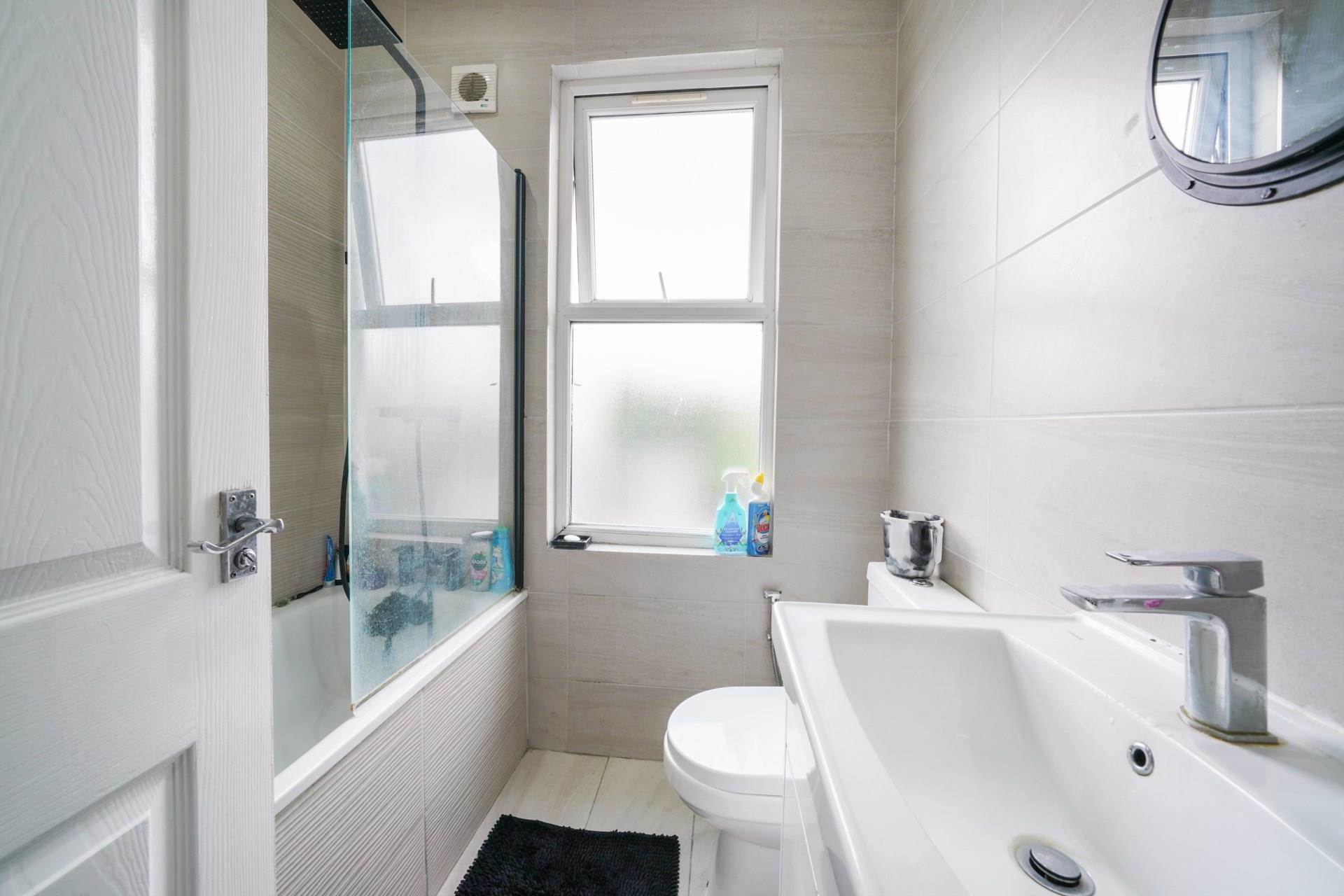Kempton Road, London, E6, Image 9