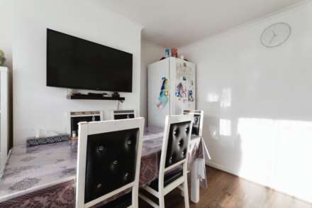Windsor Road, London, E7, Image 4