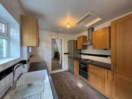 Pulleyns Avenue, East Ham, E6, Image 5