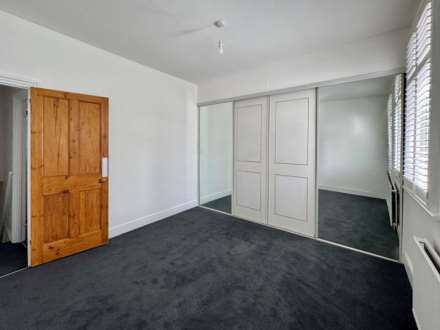 Pulleyns Avenue, East Ham, E6, Image 7