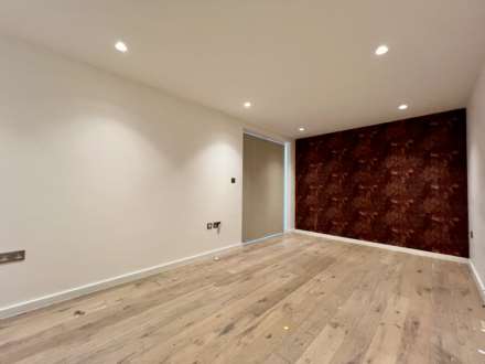 Southern Road, London, E13 9JD, Image 12