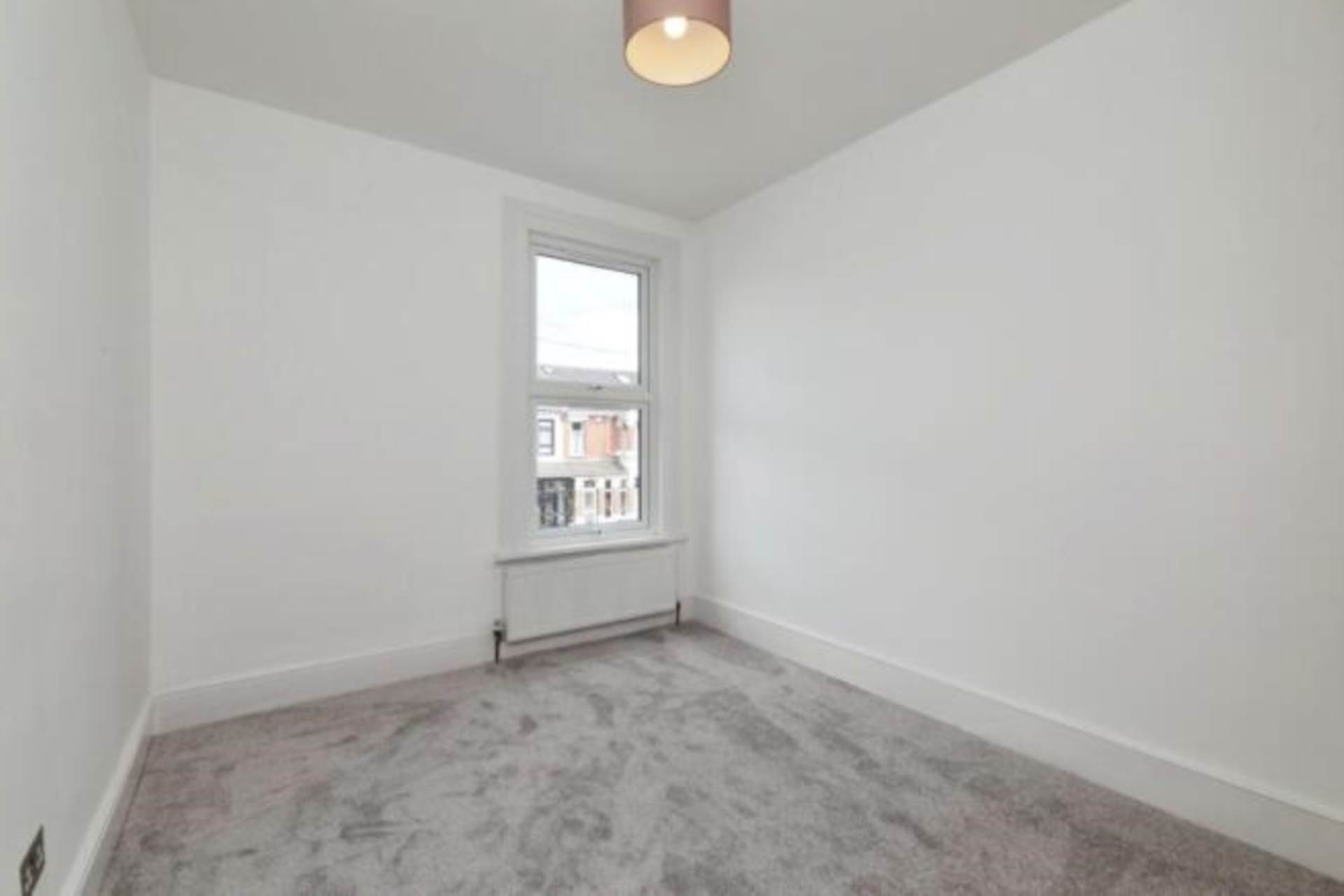 Warwick Gardens, Ilford, IG1 4LE, Image 7