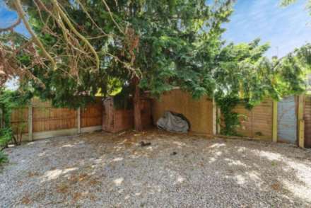 Warwick Gardens, Ilford, IG1 4LE, Image 11