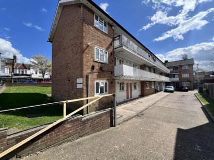 1 Bedroom Flat, Madras House, Madras Road, Ilford, IG1 2EZ