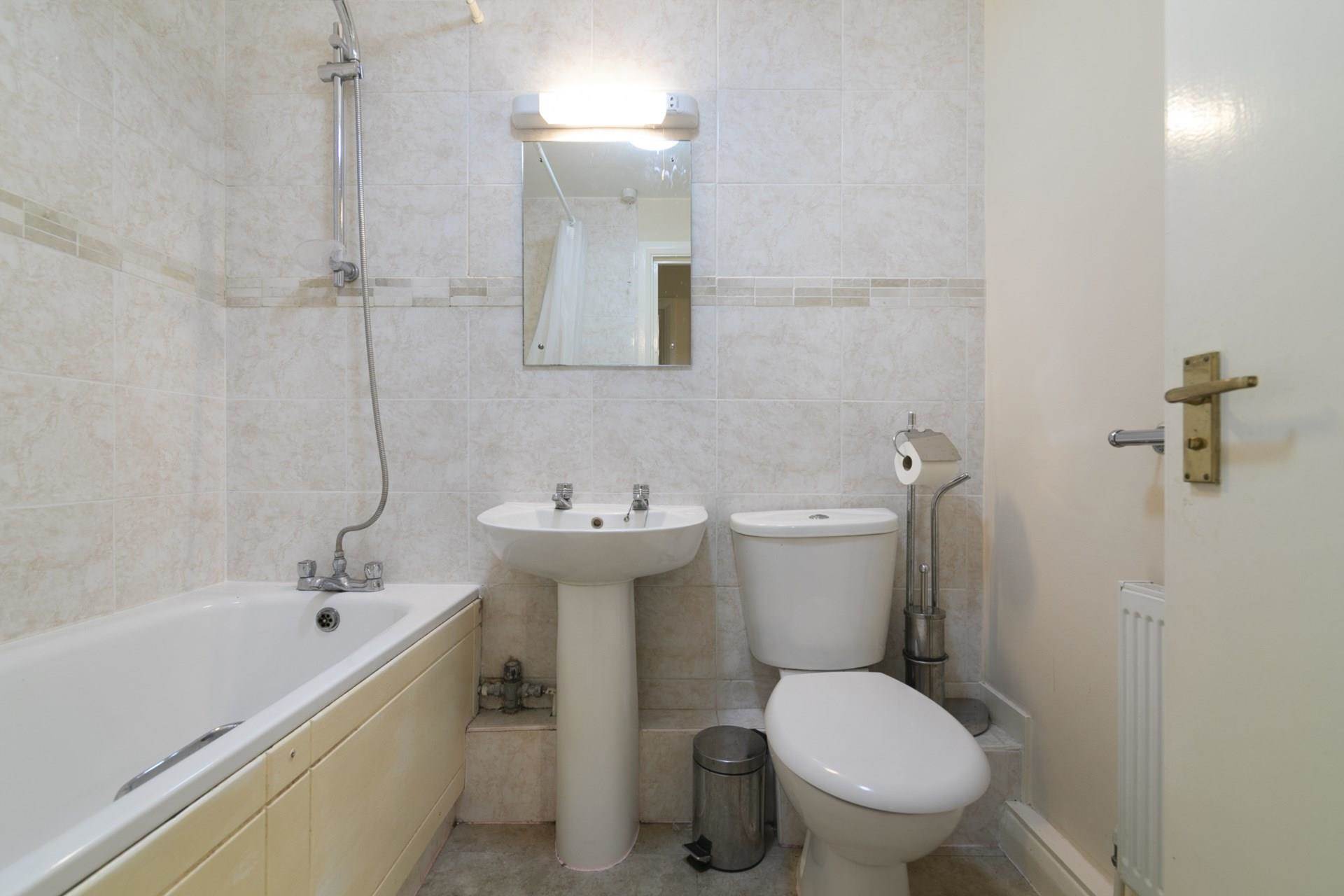 Redclyffe Road, London, E6, Image 10