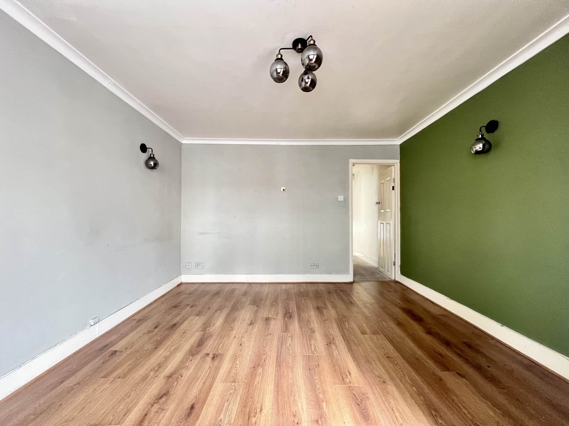 Dersingham Avenue, London, E12 6JX, Image 2