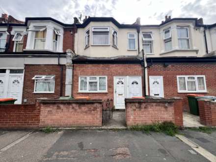 Dersingham Avenue, London, E12 6JX