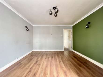 Dersingham Avenue, London, E12 6JX, Image 2