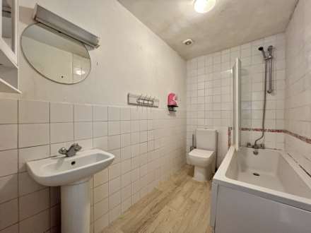 Dersingham Avenue, London, E12 6JX, Image 5
