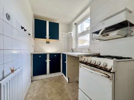 Dersingham Avenue, London, E12 6JX, Image 6