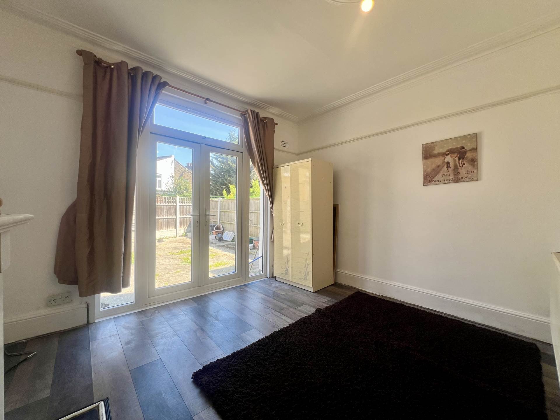 Kings Road, London, E11 1AT, Image 1