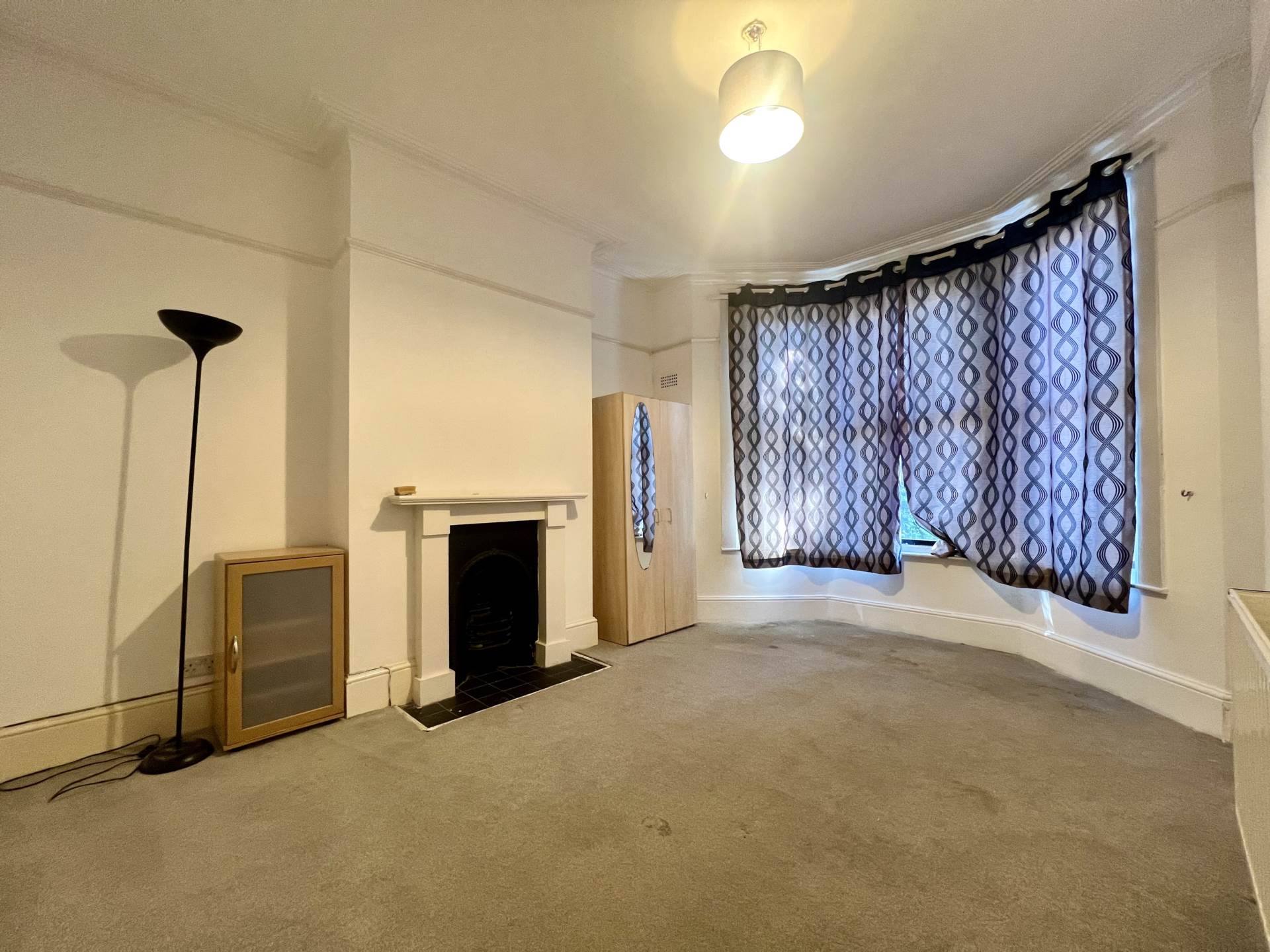 Kings Road, London, E11 1AT, Image 2