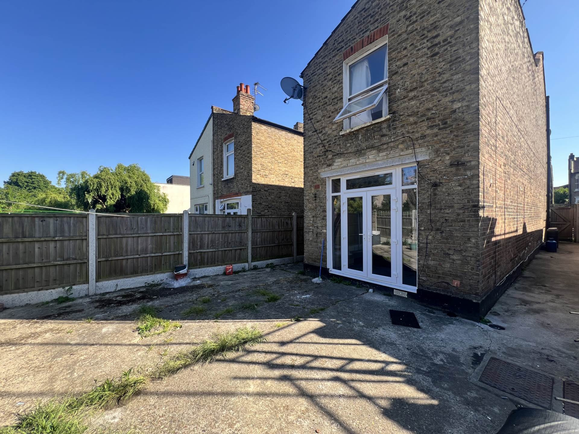 Kings Road, London, E11 1AT, Image 6