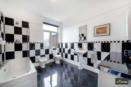 Hatherley Gardens, East Ham, E6, Image 10