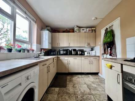 Harcourt Avenue, London, E12, Image 2