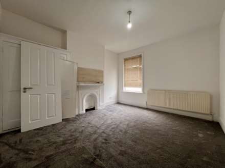 Lathom Road, East Ham, E6 2DX, Image 4
