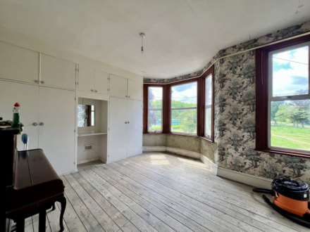 Woodhouse Grove, Manor Park, E12 6SR