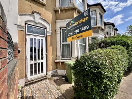 Woodhouse Grove, Manor Park, E12 6SR, Image 2