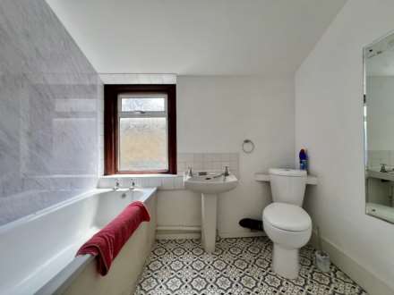 Woodhouse Grove, Manor Park, E12 6SR, Image 8