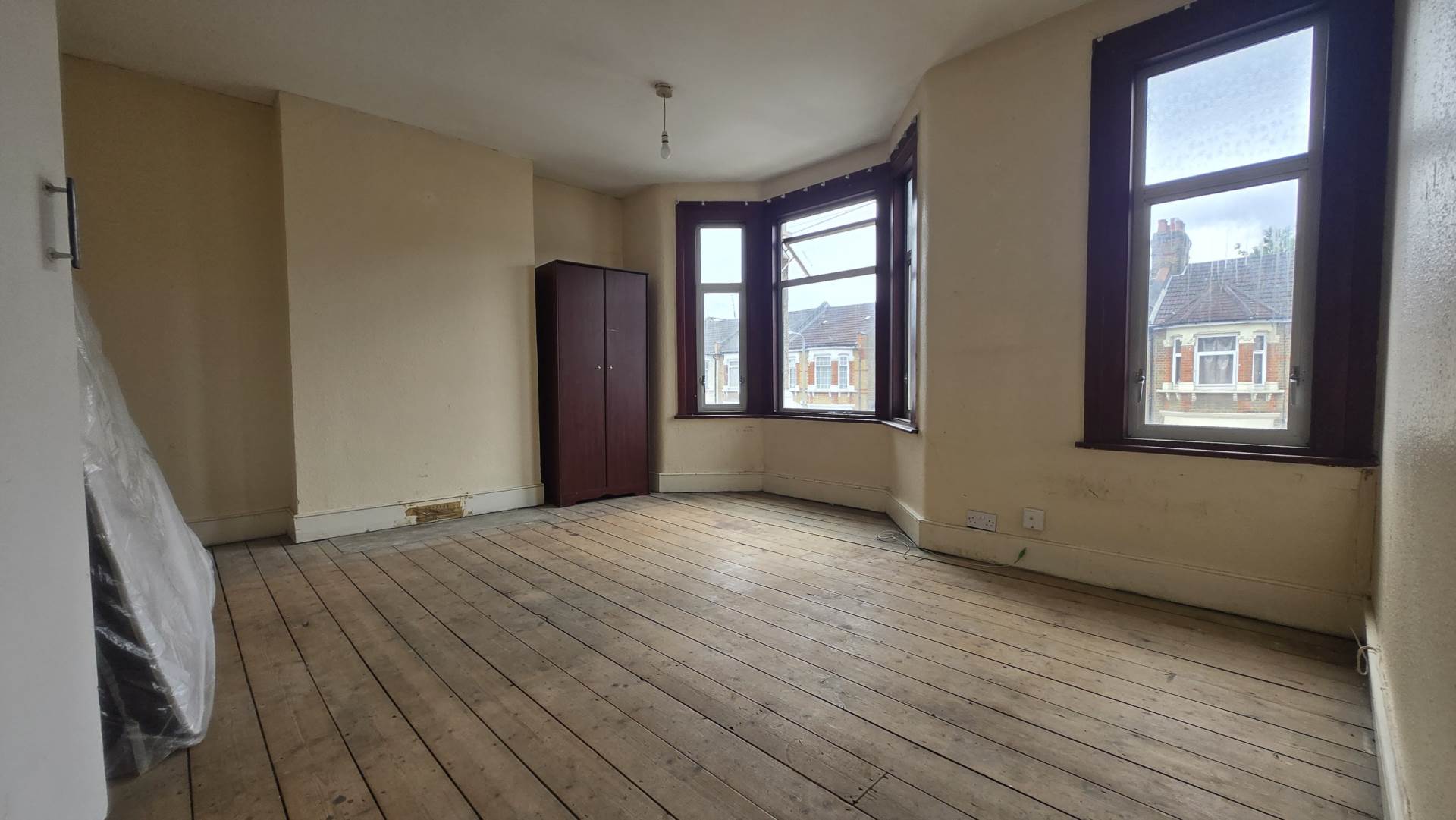 Henley Road, Ilford, IG1, Image 10