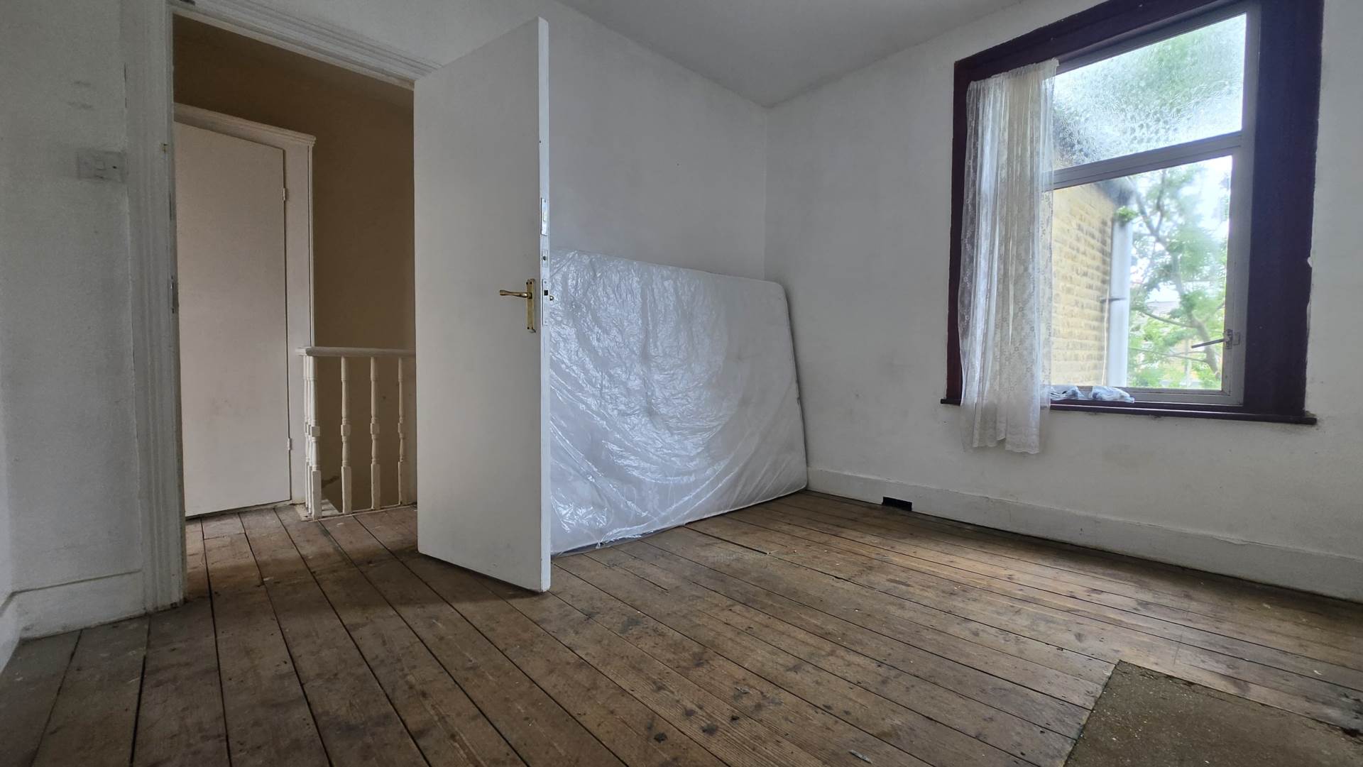 Henley Road, Ilford, IG1, Image 11