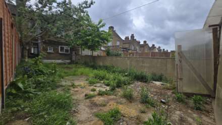 Henley Road, Ilford, IG1, Image 14